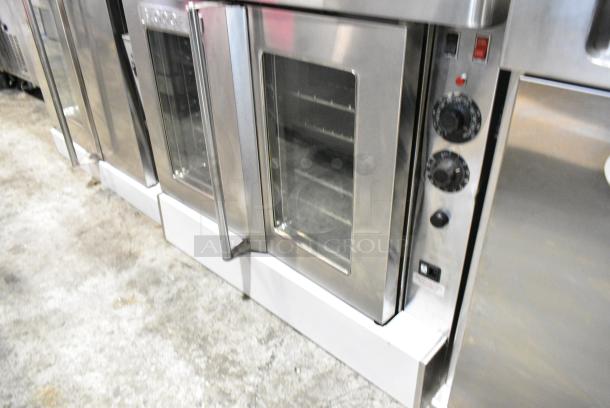 Blodgett Stainless Steel Commercial Natural Gas Powered Full Size Convection Oven w/ View Through Doors, Thermostatic Controls and Metal Oven Racks. - Image 2 of 6
