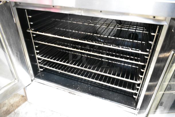 Blodgett Stainless Steel Commercial Natural Gas Powered Full Size Convection Oven w/ View Through Doors, Thermostatic Controls and Metal Oven Racks. - Image 5 of 6