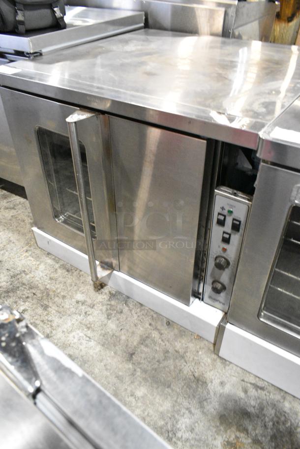 Garland SunFire Stainless Steel Commercial Natural Gas Powered Full Size Convection Oven w/ Solid Door, View Through Door, Thermostatic Controls and Metal Oven Racks. - Image 2 of 5