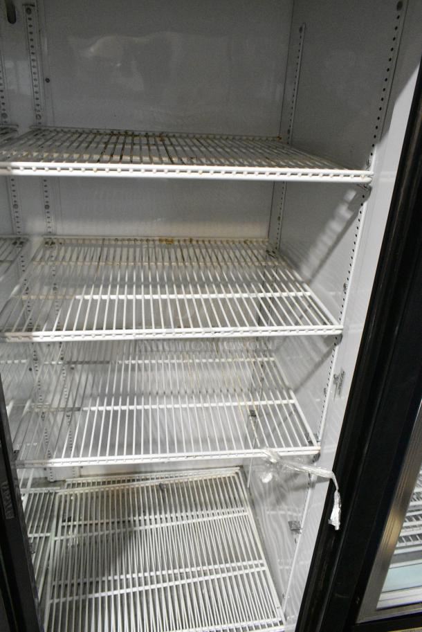 True GDM-45 Metal Commercial 2 Door Reach In Cooler Merchandiser w/ Poly Coated Racks. 115 Volts, 1 Phase. Tested and Working! - Image 5 of 6