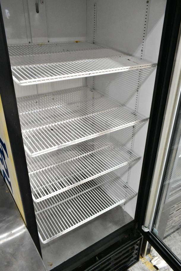 True GDM-26 Metal Commercial Single Door Reach In Cooler Merchandiser w/ Poly Coated Racks. 115 Volts, 1 Phase. Tested and Working! - Image 3 of 4