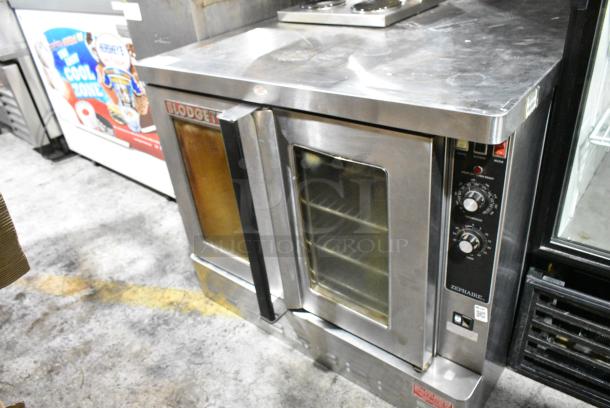Blodgett Zephaire Stainless Steel Commercial Natural Gas Powered Full Size Convection Oven w/ View Through Doors, Metal Oven Racks and Thermostatic Controls. - Image 1 of 3