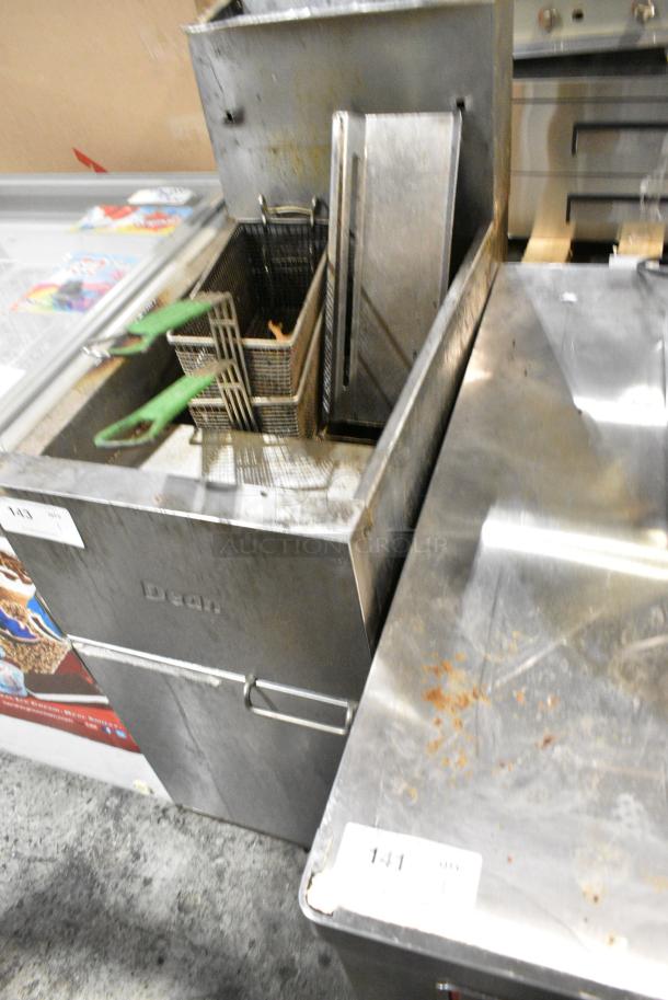 Dean SR42GN Stainless Steel Commercial Floor Style Natural Gas Powered Deep Fat Fryer w/ 2 Metal Fry Baskets. 105,000 BTU. - Image 3 of 5