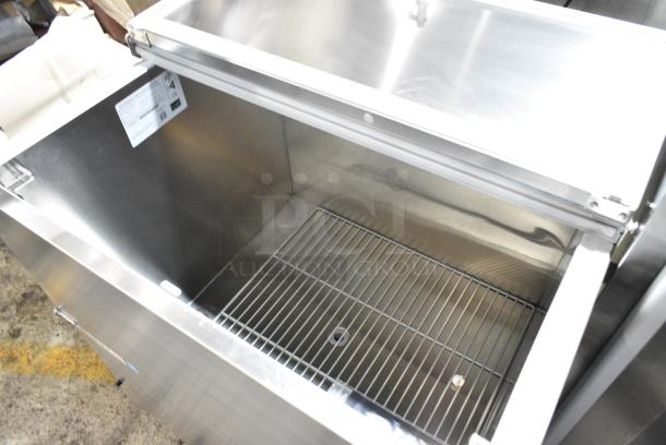 BRAND NEW SCRATCH AND DENT! Beverage Air SM34HC-S Stainless Steel Commercial Milk Cooler. 115 Volts, 1 Phase. Tested and Working! - Image 4 of 6