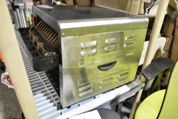 Waring CTS1000 Stainless Steel Commercial Countertop Conveyor Oven. 120 Volts, 1 Phase. Tested and Powers On But Parts Do Not Move - Image 3 of 4