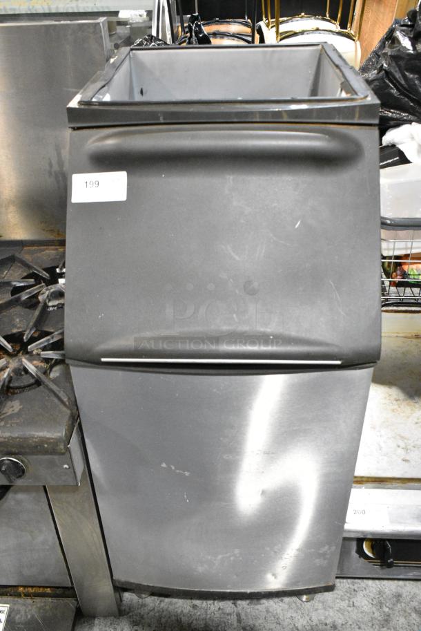 Manitowoc B420D Stainless Steel Commercial Ice Bin. - Image 1 of 5