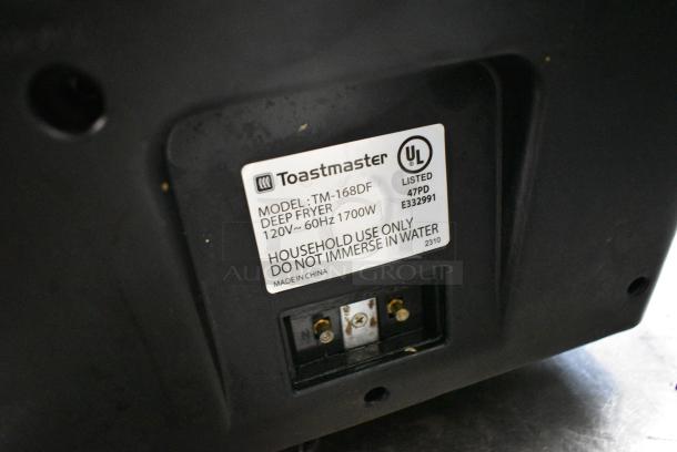 Toastmaster TM-168DF Metal Countertop Electric Fryer w/ Lid. 120 Volts, 1 Phase. - Image 4 of 4