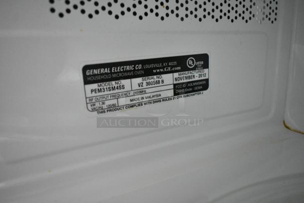 General Electric GE PEM31SM4SS Stainless Steel Microwave Oven w/ Plate. 120 Volts, 1 Phase. - Image 6 of 6