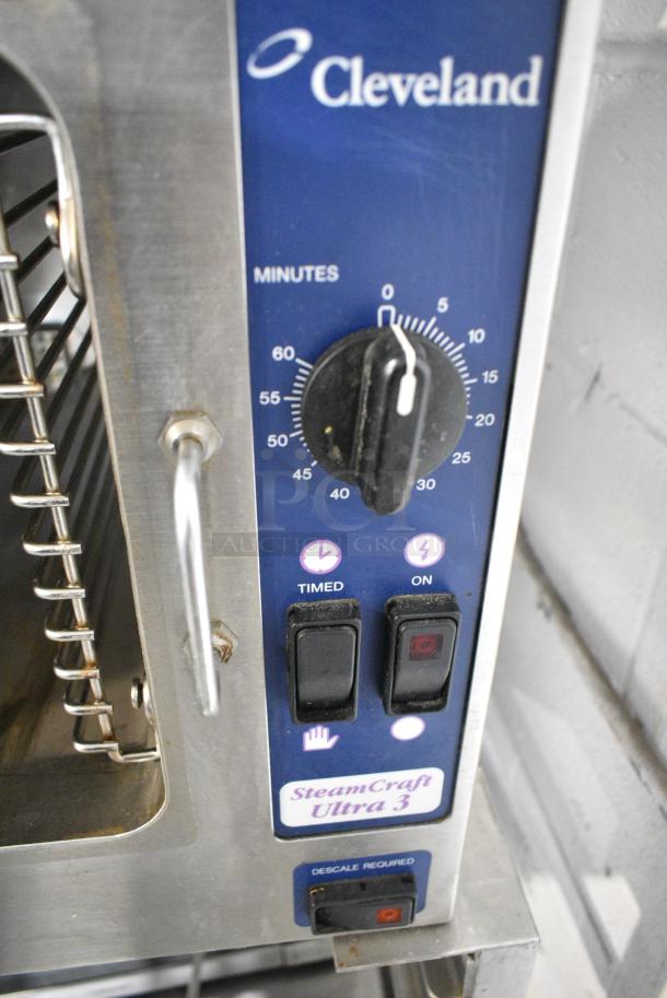 Cleveland 21CET8208WALNP SteamCraft Ultra 3 Stainless Steel Commercial Electric Powered Single Deck Steam Cabinet on Stand. 240 Volts. - Image 4 of 5