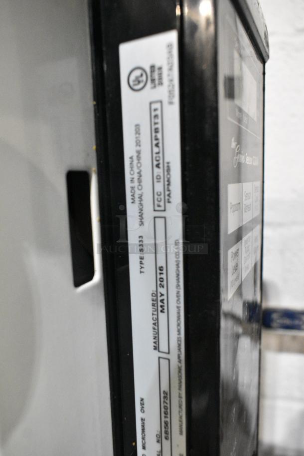 Panasonic NN-SN651B Countertop Microwave Oven w/ Plate. 120 Volts, 1 Phase. - Image 5 of 5