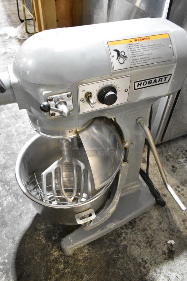 Hobart A200 Metal Commercial Countertop 20 Quart Planetary Dough Mixer w/ Stainless Steel Mixing Bowl, Bowl Guard and Paddle Attachment. 115 Volts, 1 Phase. Tested and Working! - Image 2 of 8