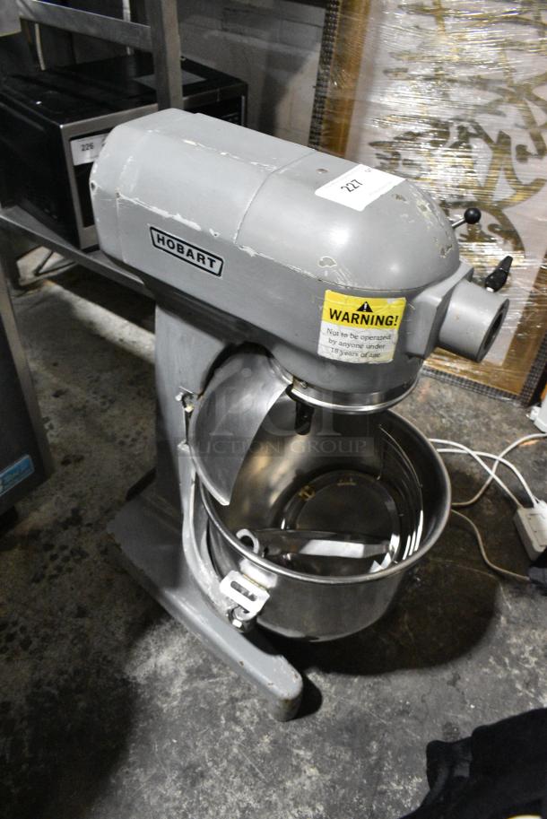 Hobart A200 Metal Commercial Countertop 20 Quart Planetary Dough Mixer w/ Stainless Steel Mixing Bowl, Bowl Guard and Paddle Attachment. 115 Volts, 1 Phase. Tested and Working! - Image 3 of 8