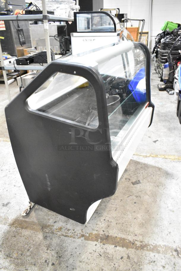 Universal Coolers Metal Commercial Floor Style Deli Display Case Merchandiser. 115 Volts, 1 Phase. Tested and Powers On But Does Not Get Cold - Image 2 of 6