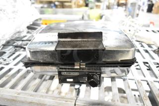 Black & Decker Metal Countertop Panini Press. 120 Volts, 1 Phase. Tested and Working!