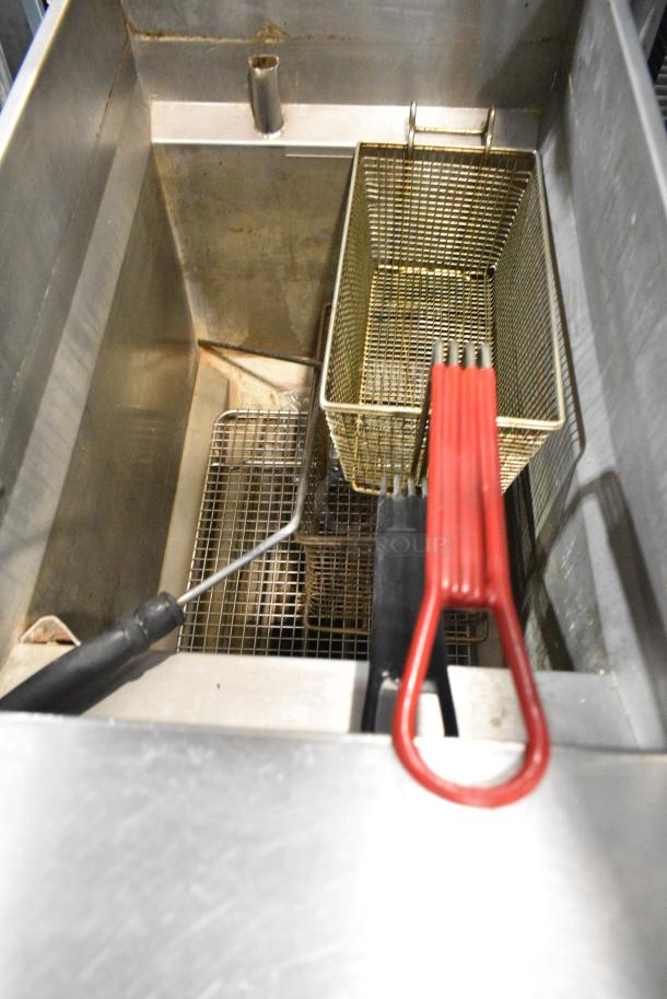 Pitco Frialator SRTE Stainless Steel Commercial Floor Style Electric Powered Rethermalizer w/ Metal Fry Basket. 208 Votls, 3 Phase. - Image 3 of 6
