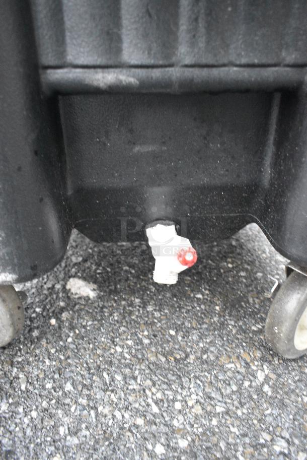 Cambro Black Poly Portable Ice Bin on Commercial Casters. - Image 3 of 5