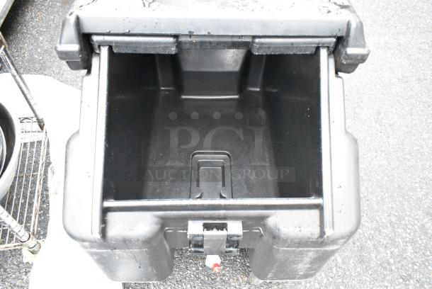 Cambro Black Poly Portable Ice Bin on Commercial Casters. - Image 4 of 5