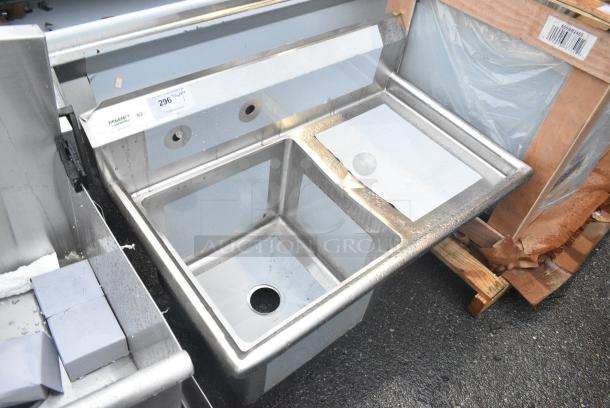 BRAND NEW SCRATCH AND DENT! Regency 600S1181818R Stainless Steel Single Bay Sink w/ Right Side Drain Board. No Legs. Bay 18x18x14 - Image 2 of 4