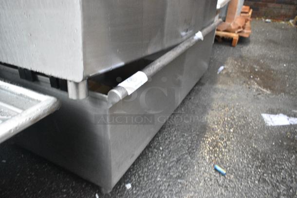 BRAND NEW SCRATCH AND DENT! Regency Stainless Steel 3 Bay Sink. No Legs. - Image 2 of 3