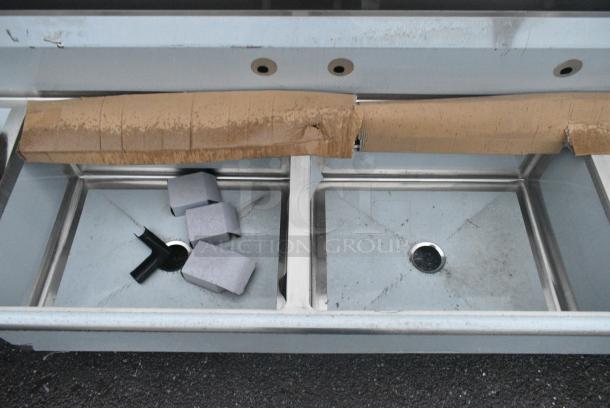 BRAND NEW SCRATCH AND DENT! Regency Spec Line Stainless Steel 3 Bay Sink w/ Dual Drain Boards. Bays 30x25x18 - Image 4 of 5