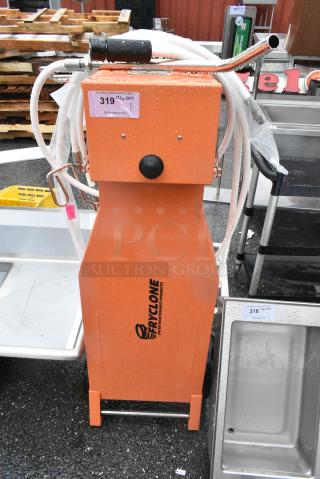 BRAND NEW SCRATCH AND DENT! Fryclone 259POFM173L Grease Gun and Rubber Tube Assembly for 55 lb., 85 lb., and 115 lb. Oil Filter Machines