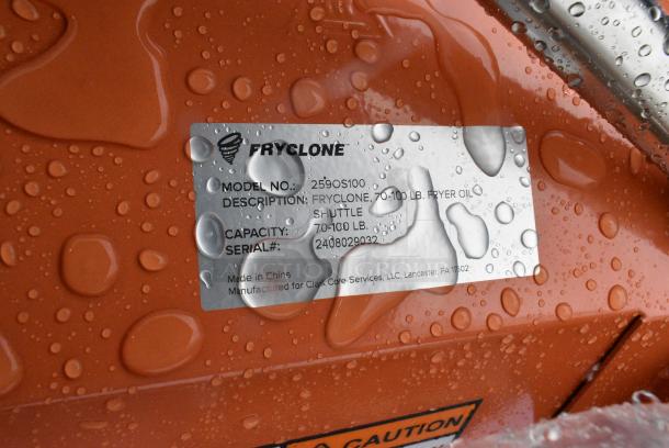 BRAND NEW SCRATCH AND DENT! Fryclone 259POFM173L Grease Gun and Rubber Tube Assembly for 55 lb., 85 lb., and 115 lb. Oil Filter Machines - Image 6 of 6