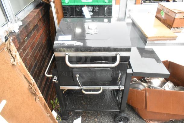 Black Metal Outdoor Portable Grill. - Image 1 of 4