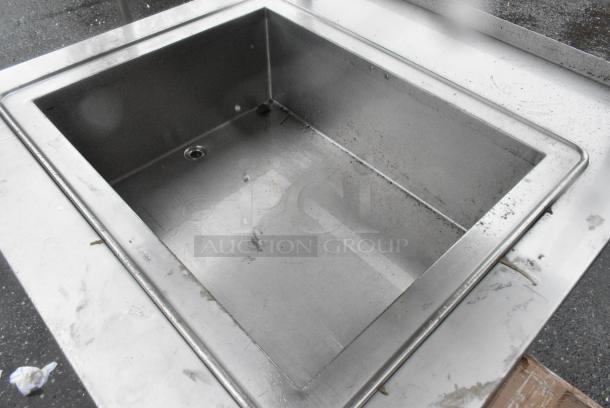 Stainless Steel Single Bay Ice Table w/ Under Shelf and Over Shelf. - Image 3 of 4