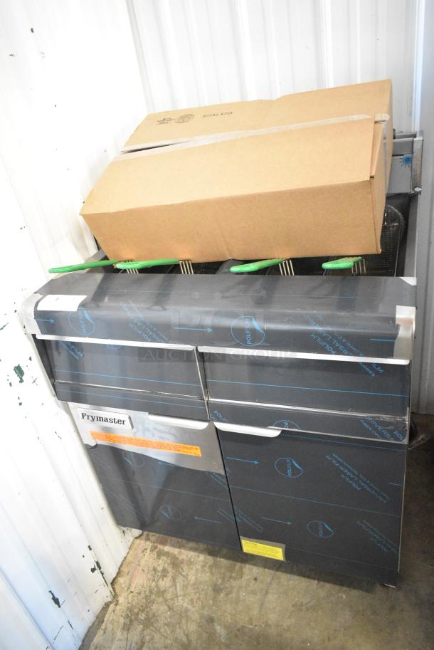 BRAND NEW SCRATCH AND DENT! 2024 Frymaster MJ240 Stainless Steel Commercial Natural Gas Powered 2 Bay 80 lb. Deep Fat Fryer with Millivolt Controls and 4 Metal Fry Baskets on Commercial Casters. 220,000 BTU - Image 2 of 12