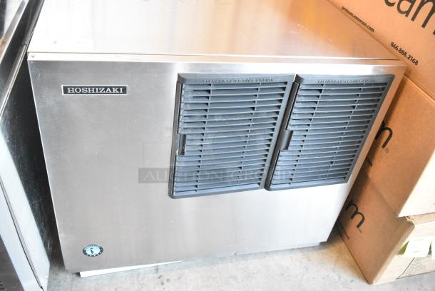 BRAND NEW SCRATCH AND DENT! 2024 Hoshizaki KMD-705MAJ Stainless Steel Commercial Modular Crescent Cube Ice Machine 721 lb. 115 Volts, 1 Phase. - Image 1 of 5