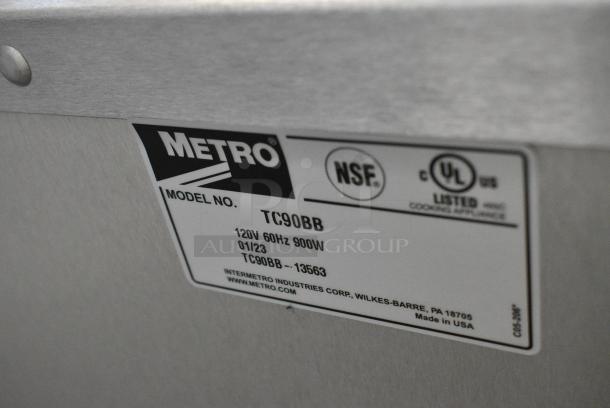 BRAND NEW SCRATCH AND DENT! 2023 Metro TC90BB TC90 FlavorHold Series Half Height Heated Holding Cabinet with Bumper - Holds Nine 18" x 26" Bun Pans. 120 Volts, 1 Phase. Tested and Working! - Image 5 of 5