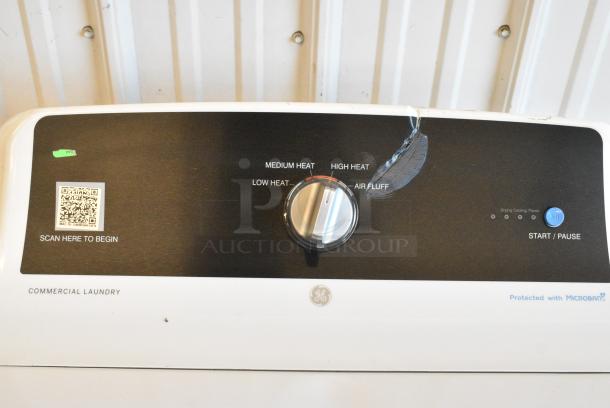 BRAND NEW SCRATCH AND DENT! General Electric GE VTD52EASROWB 7.4 cu. ft. Front Load Electric Commercial Dryer - Free Use / App Payment. 120/208-240 Volts, 1 Phase. - Image 2 of 5