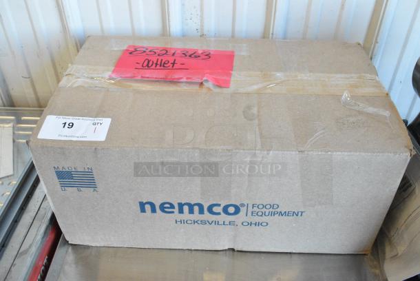BRAND NEW SCRATCH AND DENT! 2024 Nemco 7030A Stainless Steel Waffle Cone Maker - Single Grid. 120 Volts, 1 Phase. Tested and Working! - Image 2 of 6