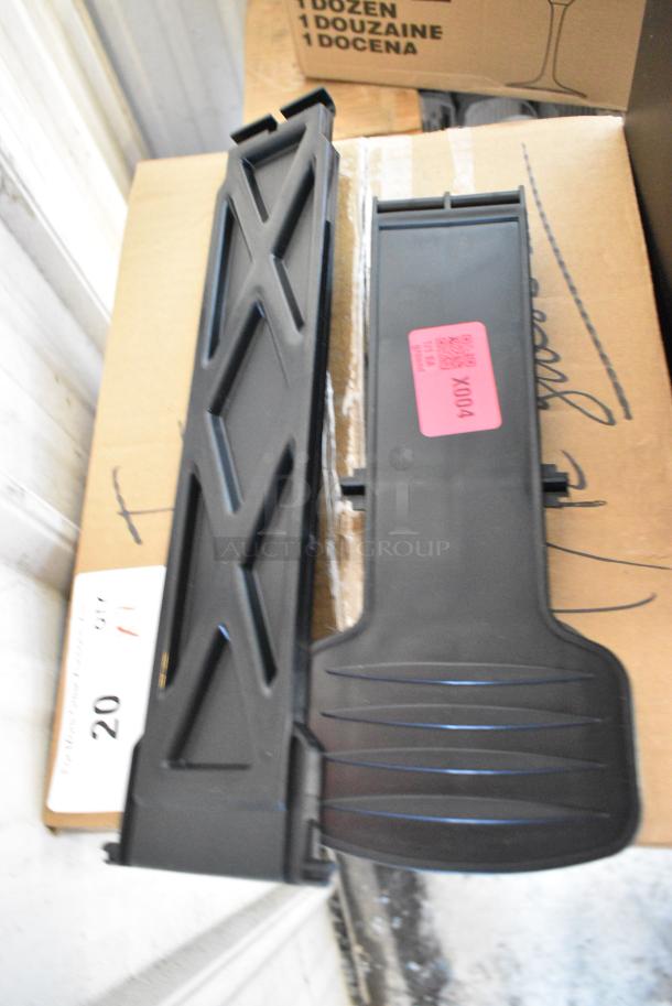 BRAND NEW SCRATCH AND DENT! Lavex 475STPJT8BK 32 Qt. / 8 Gallon Black Rectangular Step-On Trash Can - Image 3 of 3