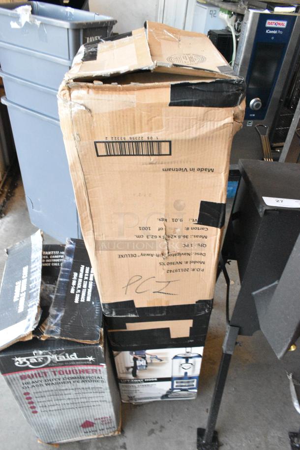 BRAND NEW SCRATCH AND DENT! Makita XCV19PG 18V X2 LXT Lithium Ion 36V Cordless 12" Upright Vacuum Kit with HEPA Filtration 6.0 Ah. Tested and Working! - Image 2 of 8
