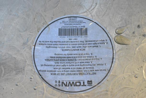 2 Metal Items; Bowl and Town Wok. 2 Times Your Bid! - Image 4 of 4