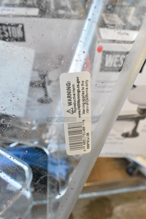 2 BRAND NEW SCRATCH AND DENT! 22SFSCW135 Clear Poly 22 Quart Bins. 2 Times Your Bid! - Image 4 of 4
