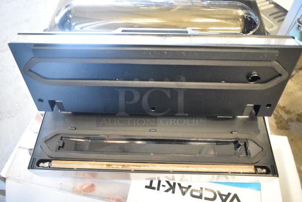 BRAND NEW SCRATCH AND DENT! VacPak-It 186VME12SS Stainless Steel External Vacuum Packaging Machine with 12" Seal Bar. 120 Volts, 1 Phase. Tested and Working! - Image 6 of 7