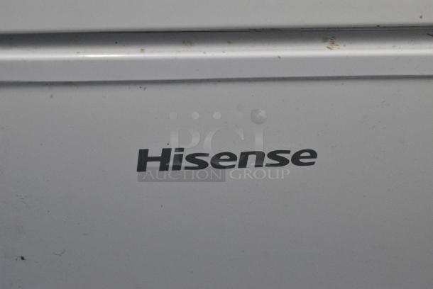 Hisense FC72D6BWE Metal Chest Freezer w/ Hinge Lid. 115 Volts, 1 Phase. Tested and Powers On But Does Not Get Cold - Image 2 of 5