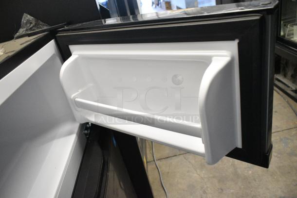 Danby DCR031B1BSLDD Mini Cooler w/ Freezer. 115 Volts, 1 Phase. Tested and Powers On But Does Not Get Cold - Image 4 of 7