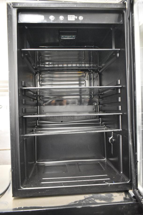 Frigidaire EFMIS155 Mini Cooler Merchandiser. 115 Volts, 1 Phase. Tested and Working! - Image 2 of 4