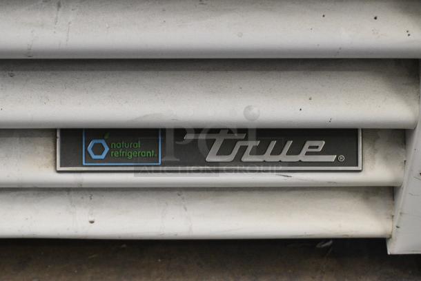 2020 True TSCI-600R-G-PH Metal Commercial Single Door Reach In Cooler Merchandiser w/ Poly Coated Racks. 115 Volts, 1 Phase. Tested and Working! - Image 2 of 4