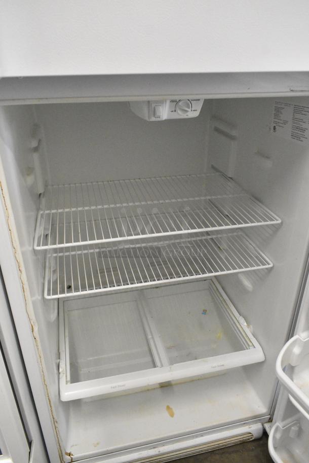 Frigidaire FFTR1814QW9B Cooler w/ Freezer. 115 Volts, 1 Phase. Tested and Working! - Image 5 of 7