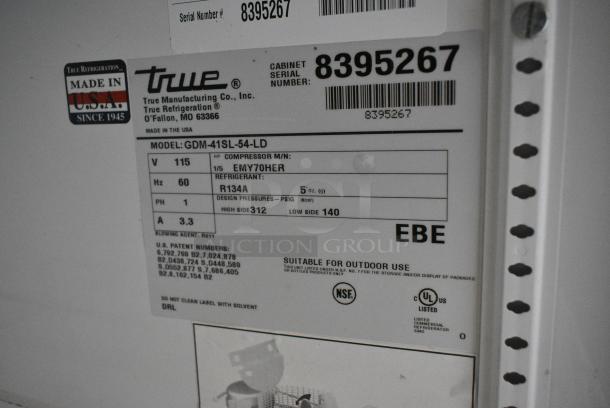 True GDM-41SL-54-LD Metal Commercial 2 Door Reach In Cooler Merchandiser w/ Poly Coated Racks. 115 Volts, 1 Phase. Tested and Working! - Image 5 of 5