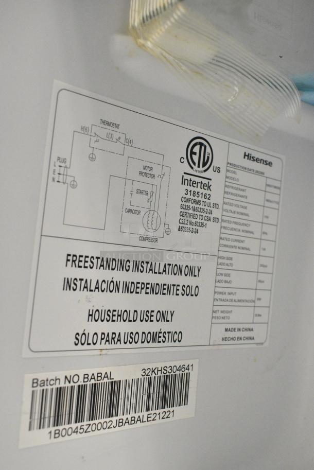 Hisense WMS017M6XBE Mini Cooler. 115 Volts, 1 Phase. Tested and Powers On But Does Not Get Cold - Image 5 of 6