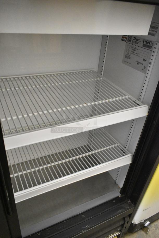 2017 True GDM-41SL-54-LD Metal Commercial 2 Door Reach In Cooler Merchandiser w/ Poly Coated Racks. 115 Volts, 1 Phase. Tested and Powers On But Does Not Get Cold - Image 4 of 5