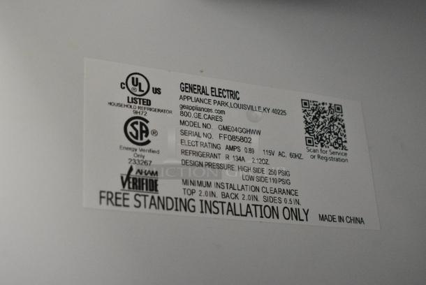 General Electric GE GME04GGHWW Mini Cooler. Tested and Powers On But Does Not Get Cold - Image 5 of 5