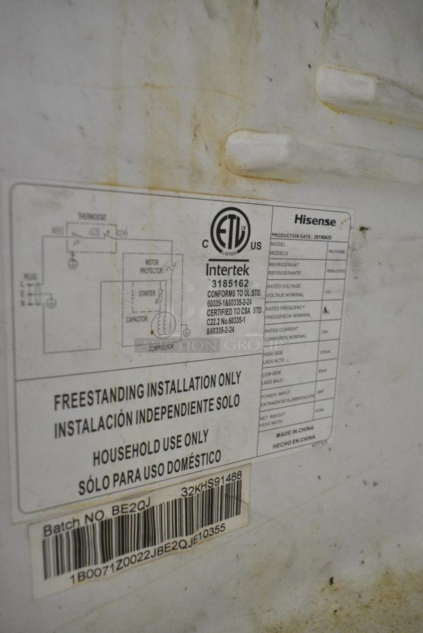 Hisense RR27D6ABE Mini Cooler. 115 Volts, 1 Phase. Tested and Powers On But Does Not Get Cold - Image 6 of 7