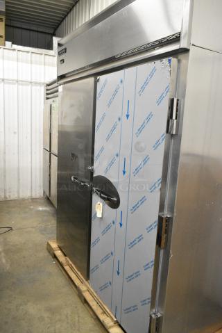 BRAND NEW SCRATCH AND DENT! Continental Stainless Steel Commercial 2 Door Roll In Rack Cooler. Tested and Working!