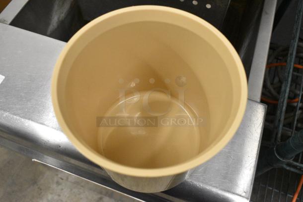 8 Cambro CP27 Tan Poly Bins w/ White Lids. 8 Times Your Bid! - Image 5 of 7